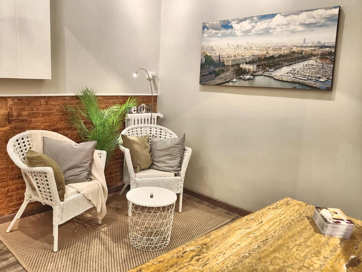 Hostal Orleans Барселона Экстерьер фото