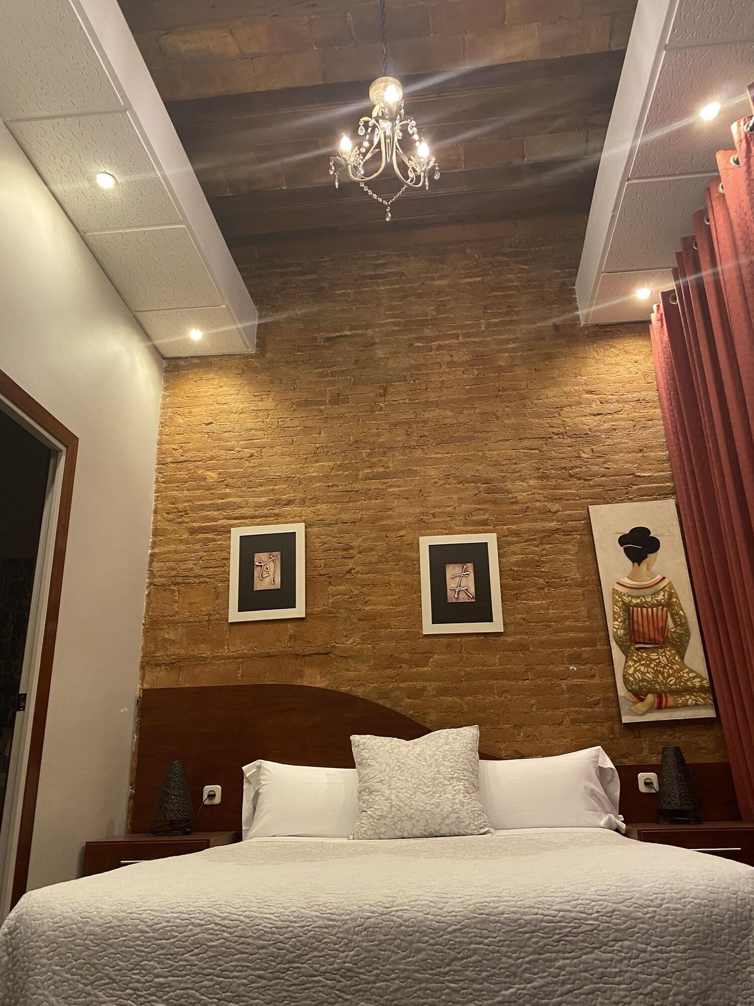 Hostal Orleans Барселона Экстерьер фото