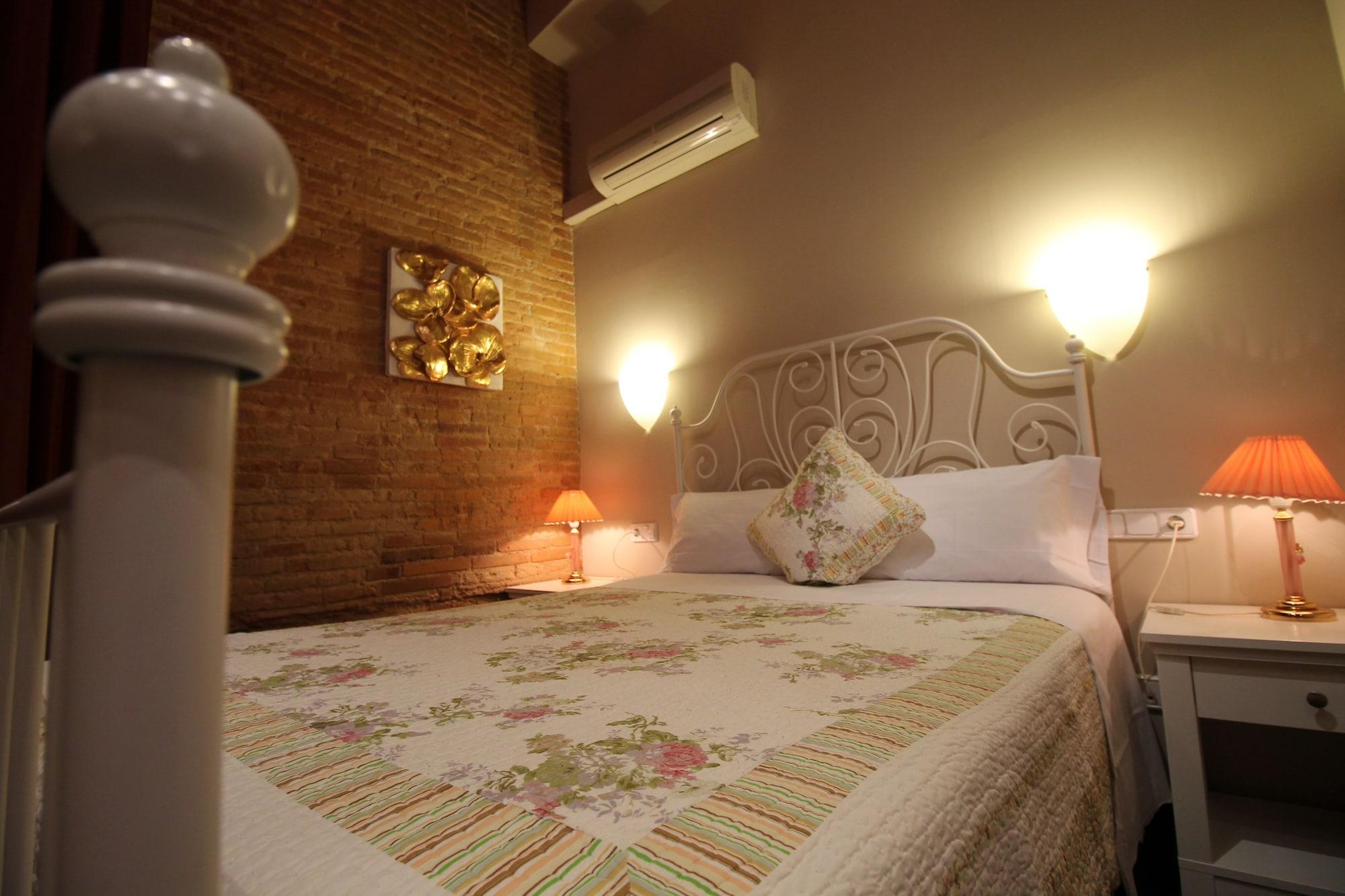 Hostal Orleans Барселона Экстерьер фото