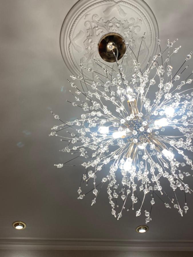 Hostal Orleans Барселона Экстерьер фото