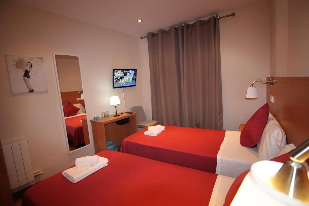 Hostal Orleans Барселона Экстерьер фото